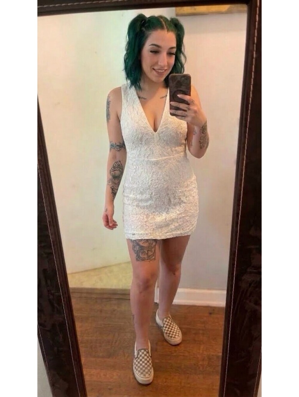 NWT Do & Be White Lace V-Neck Sleeveless Dress Size Medium